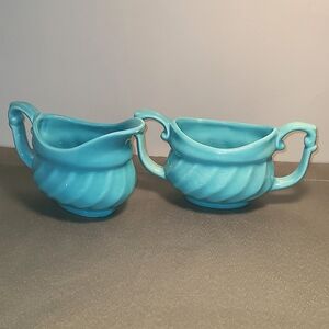 Vintage USA # 519 Pottery Creamer Pitcher and #518 sugar bowl